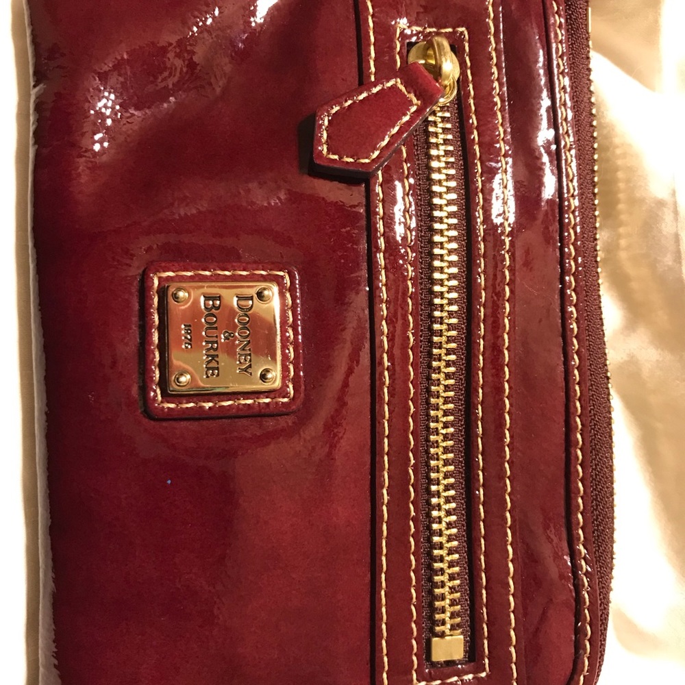 Dooney & Bourke wristlet